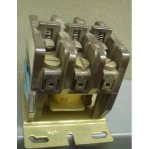  Contactor ESSEX 154 211111 22000AA 154 B1C3 3 Pole 25A 