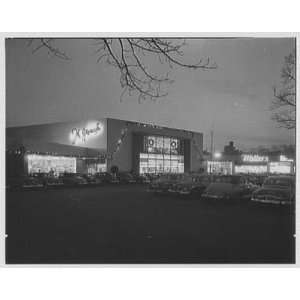 Photo Shopping center, Great Neck, Long Island, New York. Wanamakers 