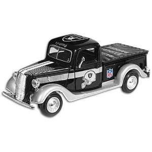  Raiders Upper Deck NFL 1937 Ford Pickup