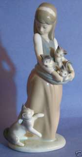 lladro Young Girl with Kittens Retired  