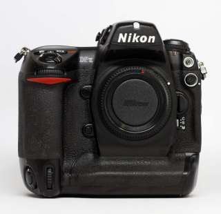 Nikon D2X 12.4 MP Digital SLR Camera   Black (Body Only) Low Milage 
