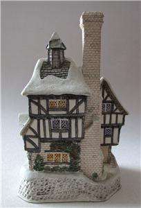 DAVID WINTER CHRISTMAS 1994 TUDOR SNOW COVERED COTTAGE SCROOGES HOME 