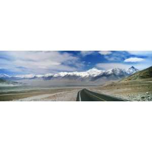 com Highway Passing Through an Arid Landscape, Muztagh Ata, Karakoram 