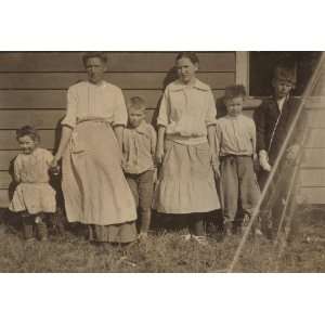1914 child labor photo A menace to Society. The Padgett family. The 