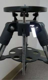 Meade 884 Deluxe Field Tripod   For Use With ETX 90 ETX 105 ETX 125 