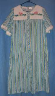 NWOT Lady Relax turquoise stripe flower button down night gown house 