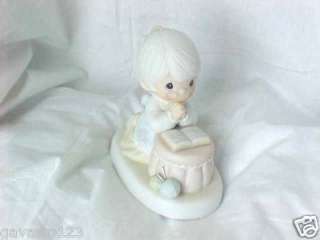 Precious Moments Grandmas Prayer statue porcelain  