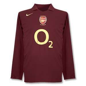  05 06 Arsenal Home L/S Jersey   Code 7   Boys Sports 