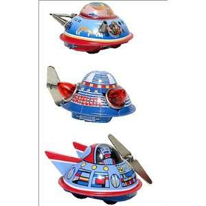    Tin wind up 3 Assorted Space Ships figurine