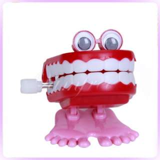 Wind Up Toy Jump Chattering Teeth Kids Party Favour  