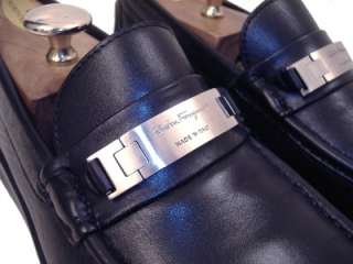   Ferragamo Mens Black Dress Shoes Silver Signature Logo Loafers 9 D
