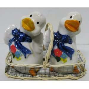  DUCK Salt & Pepper Shakers 