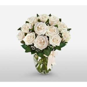 Send Fresh Cut Flowers   12 Long Stem White Roses with Vase Included