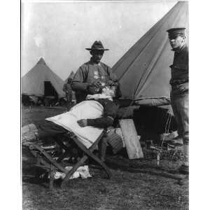 Photo Fort Sam Houston, Tex., 1911 1912 field barber giving a shave 