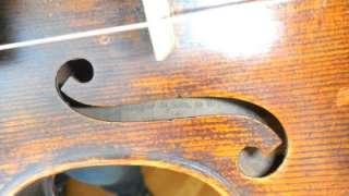Beautiful Gaspar de Salo antique violin w/case   must see  