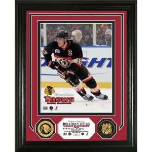  Jonathan Toews Framed 8 x 10 Photograph and Medallion 