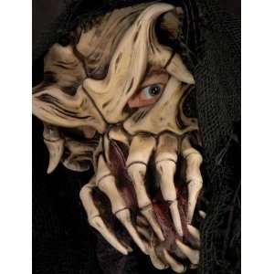  Nightmare On Belmont Costume Mask Toys & Games