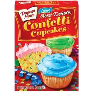  Duncan Hines Moist Delux Confetti Cupcakes, 18.25 oz, 3 ct 
