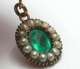 VINTAGE EMERALD AND PEARL PENDANT  