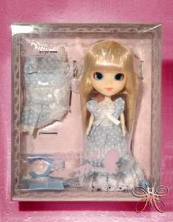   singapore mini pullip aquel doll never removed from box in stock now