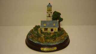 Thomas Kinkade Seaside Memories Lighted Lighthouse NEW  