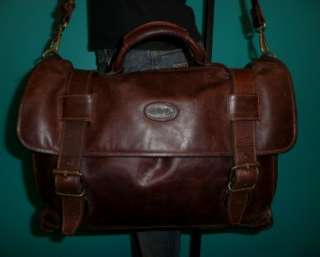   Outfitters Brown Leather LARGE Messenger Satchel Book Bag Case  