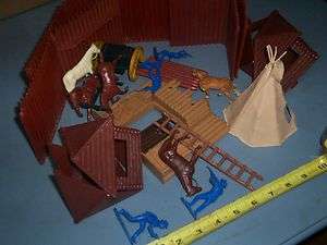 VINTAGE PLASTIC FORT AND CAVALRY  