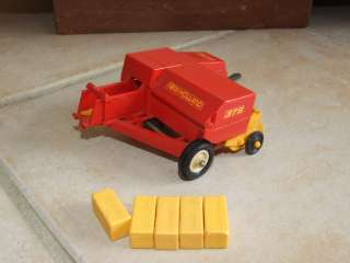   BOTTELEUSE NEW HOLLAND 376 Rouge BRITAINS 1978 Occasion 