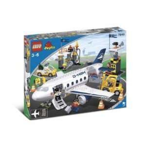  Lego Duplo 7840 Airport Action Set 