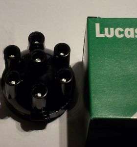 Lucas Distributor Cap for a Jaguar Mk 2 3.4 3.8 1962 67 54414989 DC15 