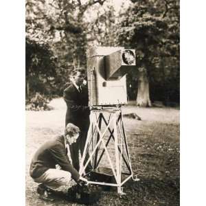  John Logie Baird Demonstrates His Noctovisor Photographic 