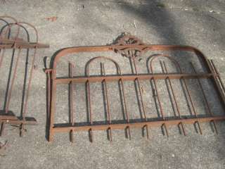 Antique Iron Gate Victorian Loop fence style 1800s  