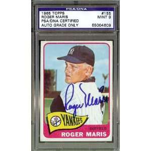 Roger Maris Autographed 1965 Topps Card PSA/DNA Slabbed Mint 9