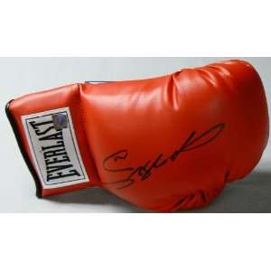 Sugar Ray Leonard Autographed Boxing Glove   Autographed Boxing Gloves