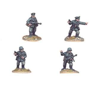   Miniatures   World War II German Infantry Command (4) Toys & Games