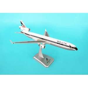    Hogan Wings Delta Air Lines MD 11 Model Plane 