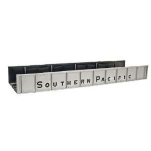   Plate Girder Bridge, Southern Pacific (Silver, Black) Toys & Games