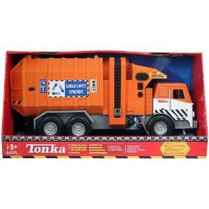    Tonka Mighty Motorized Garbage Truck  COLORS VARY Toys & Games